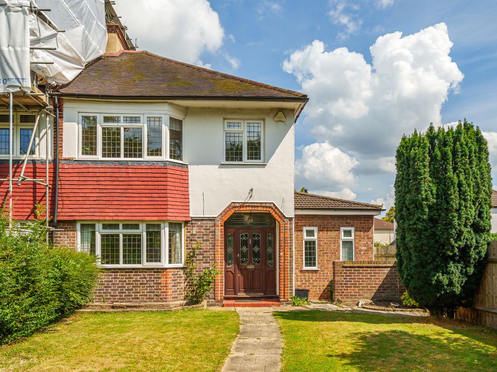 3 bed semidetached house for sale in Bromley Common, Bromley BR2, £