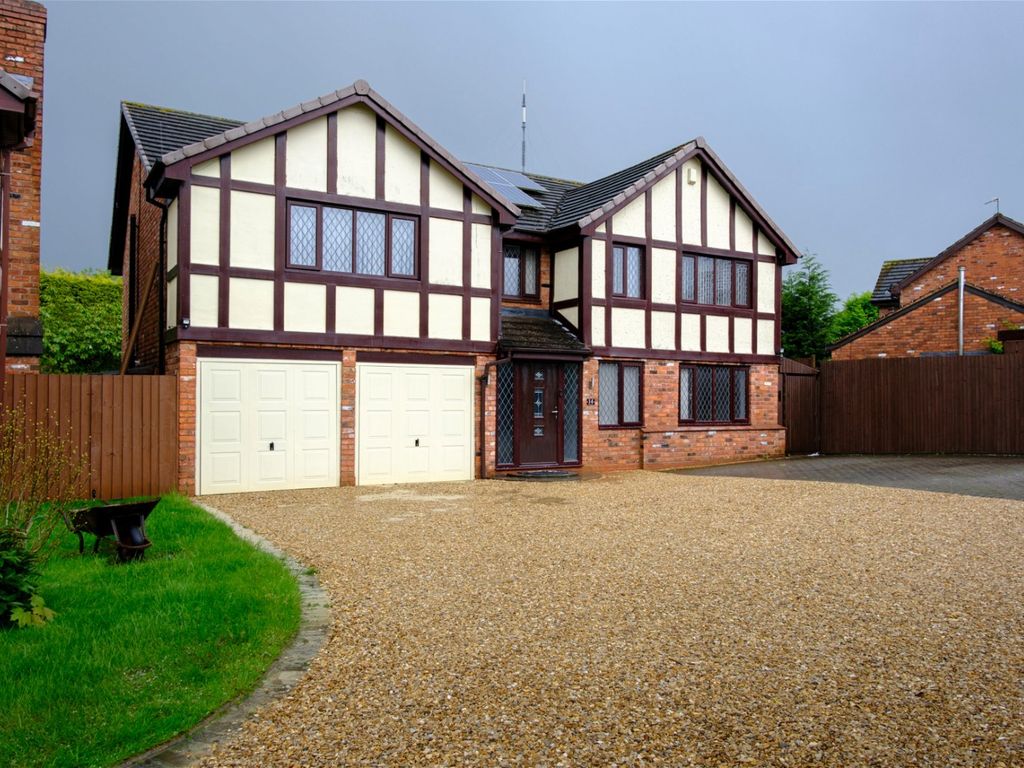 5 bed detached house for sale in Cleeve Drive, Four Oaks, Sutton