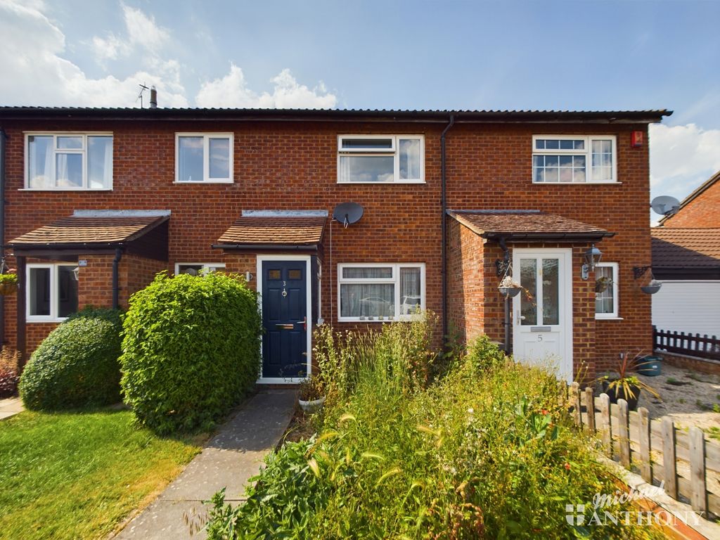 2 bed terraced house for sale in Eden Close, Aylesbury HP21 Zoopla