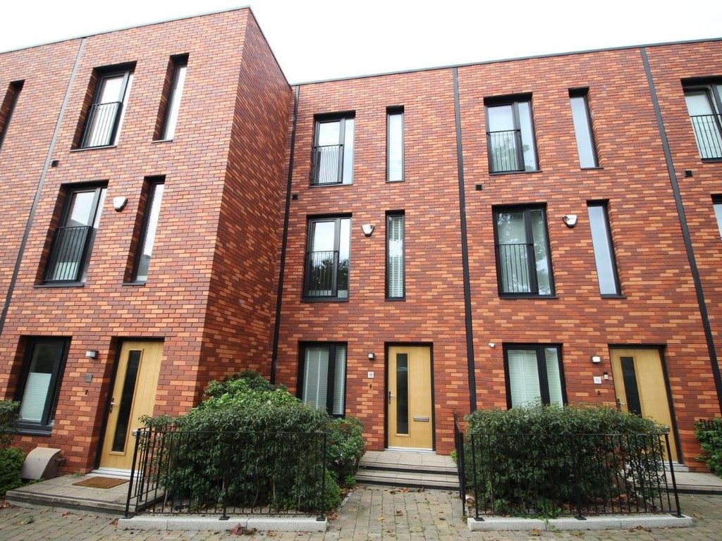 3 bed terraced house for sale in South William Street, Salford M3 Zoopla