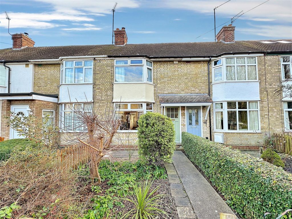 2 bed terraced house for sale in Brampton Road, Cambridge CB1, £495,000