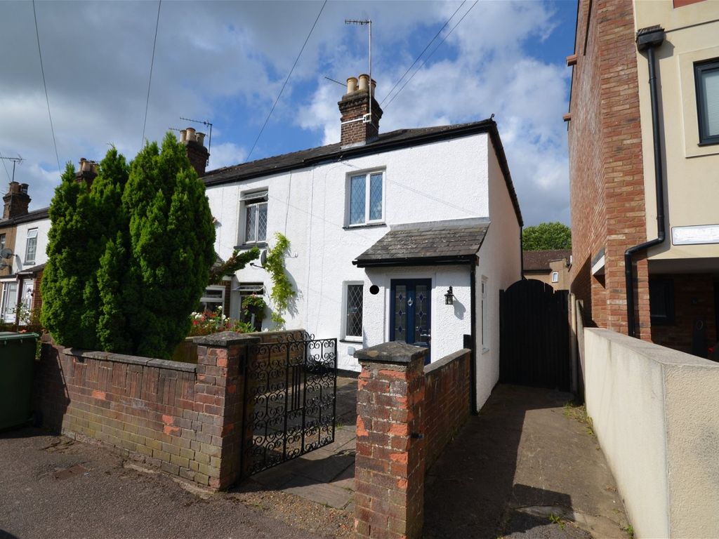 2 bed end terrace house for sale in Harrow Weald, Middlesex HA3, £