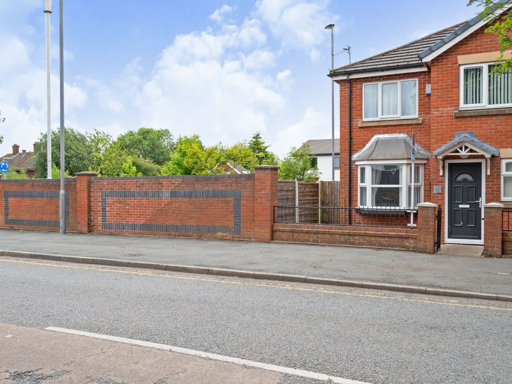 3-bed-semi-detached-house-for-sale-in-the-mews-garton-lane-clock-face