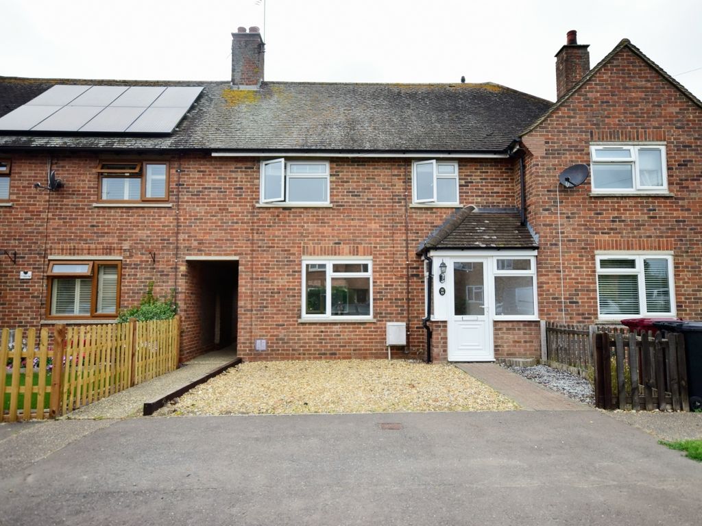 3 bed terraced house to rent in St. Blaises Road, Boxgrove, Chichester