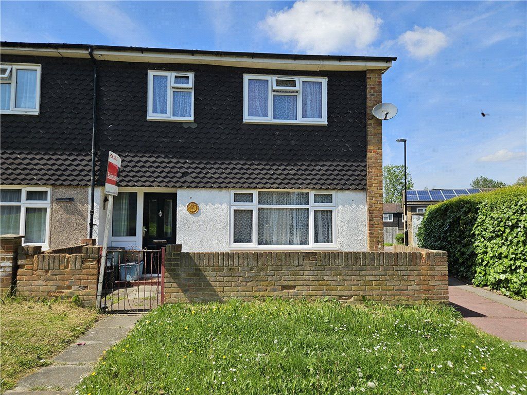 3 bed end terrace house for sale in New Addington, Croydon