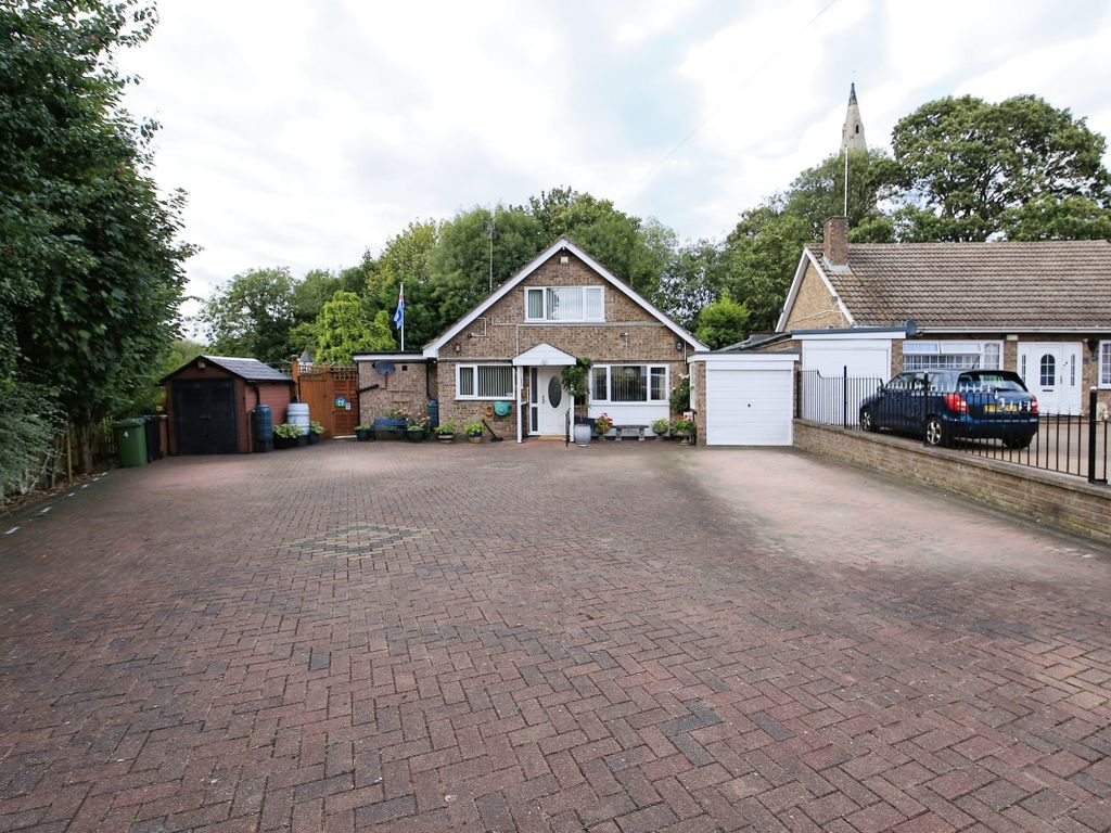 4 bed detached bungalow for sale in Copper Beech Way, Peterborough PE2