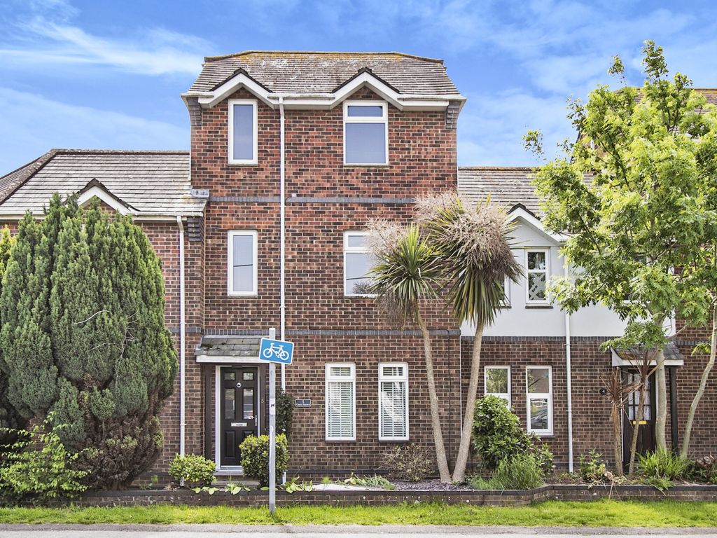 3 bed town house for sale in Dorchester Road, Upton, Poole BH16 Zoopla