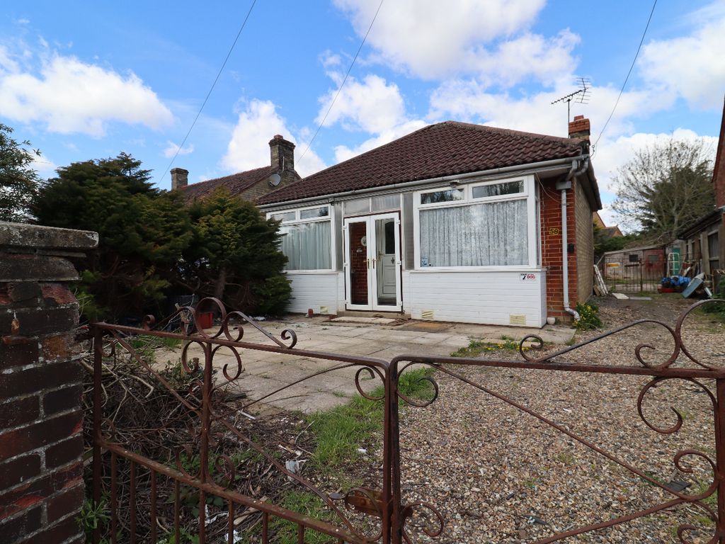 2 bed bungalow for sale in Sutton Road, Terrington St Clement, King's