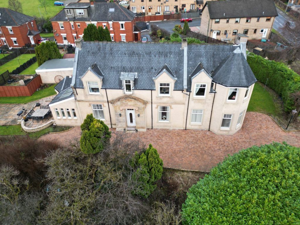 4 bed detached house for sale in 10 Road, Moffat Mills, Airdrie