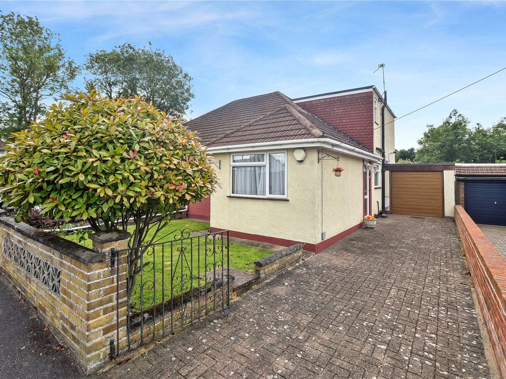 3 bed bungalow for sale in Red Lodge Road, Joydens Wood, Kent DA5, £