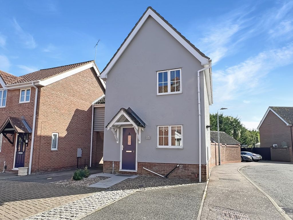 3 bed linkdetached house for sale in Market Grove, Great Yeldham