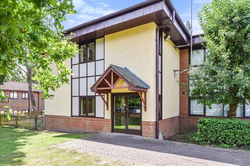 2 Bed Flat For Sale In Parklands Business Park Forest Road Denmead