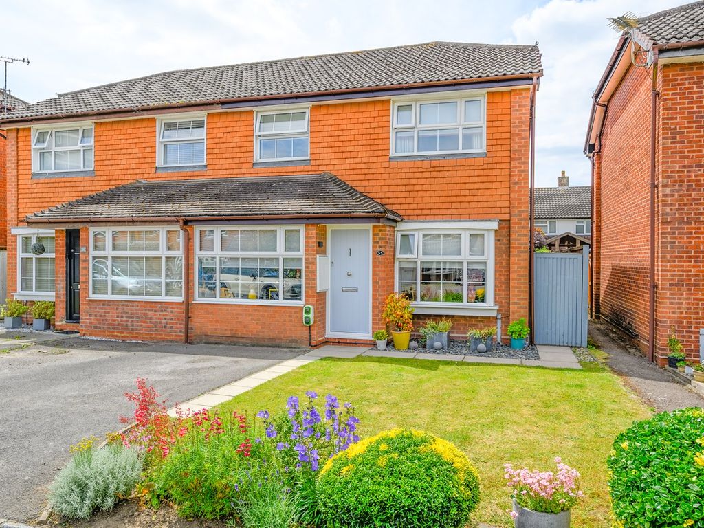 3 Bed Semi Detached House For Sale In Thorneycroft Close Walton On