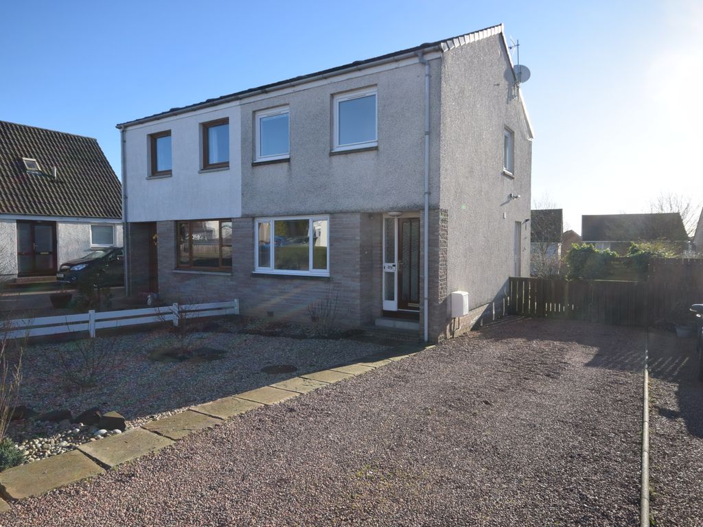 3 bed semidetached house for sale in Smithfield Crescent, Blairgowrie