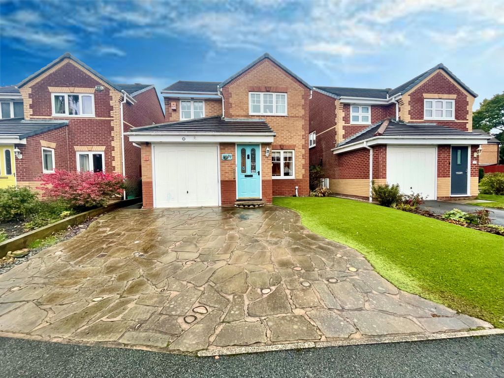 3 bed detached house for sale in Oaktree Close, Preston PR2 Zoopla