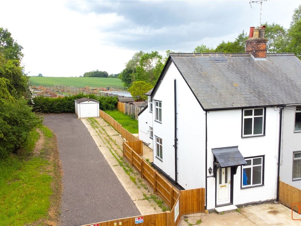 3 bed semidetached house to rent in Kelvedon Road, Inworth, Colchester