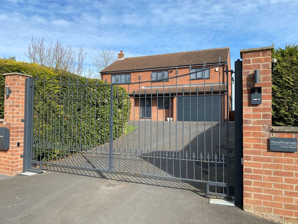 5 bed detached house for sale in Cross Street, SturtonLeSteeple