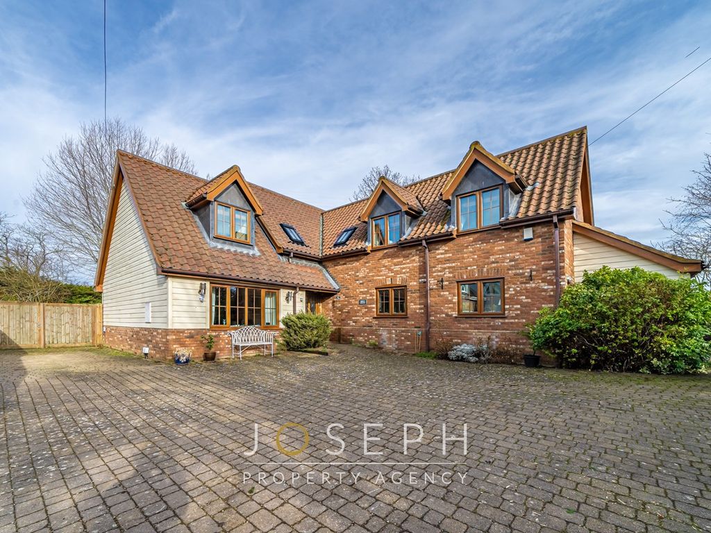 4 bed detached house for sale in Shop Road, Clopton, Woodbridge IP13