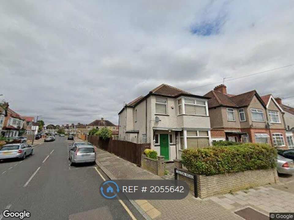 4 bed detached house to rent in Nibthwaite Road, Harrow HA1, £3,500 pcm