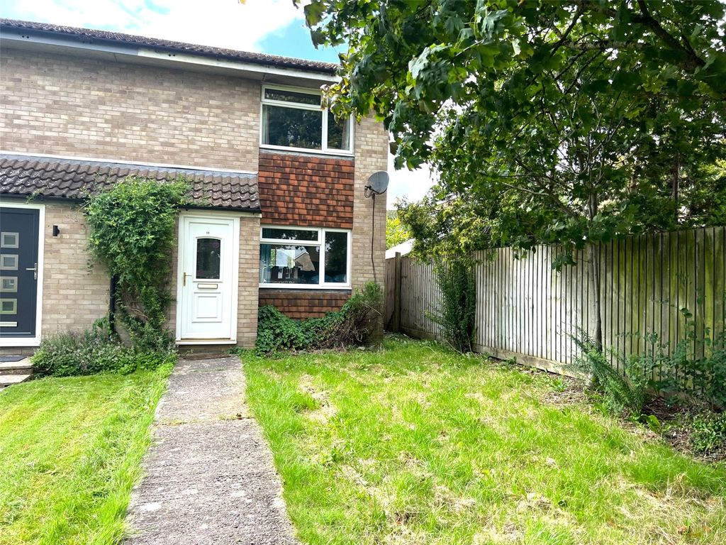 2 bed detached house for sale in Waverley Close, Frome, Somerset BA11, £220,000 Zoopla