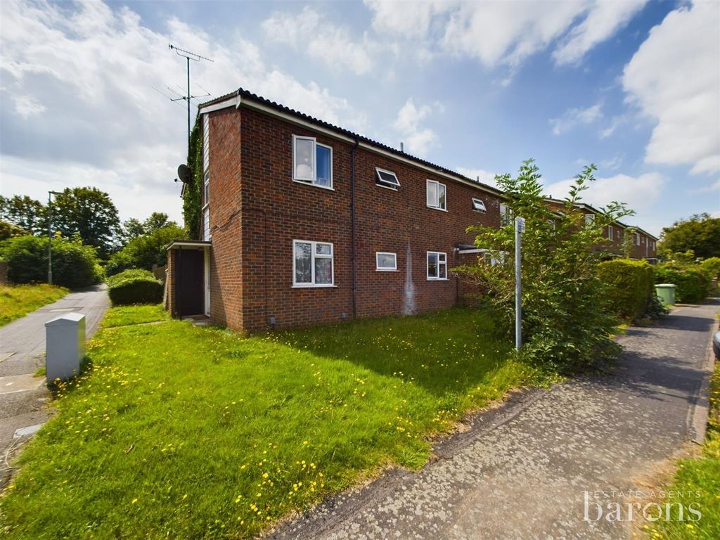 2 bed for sale in Pershore Road, Popley, Basingstoke RG24, £