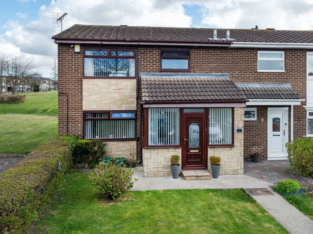 3 bed semidetached house for sale in Brokenheugh, West Denton