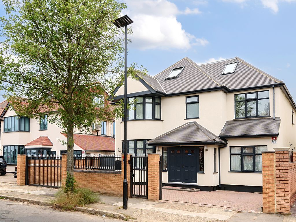 7 bed detached house for sale in Alderney Avenue, Hounslow TW5 Zoopla