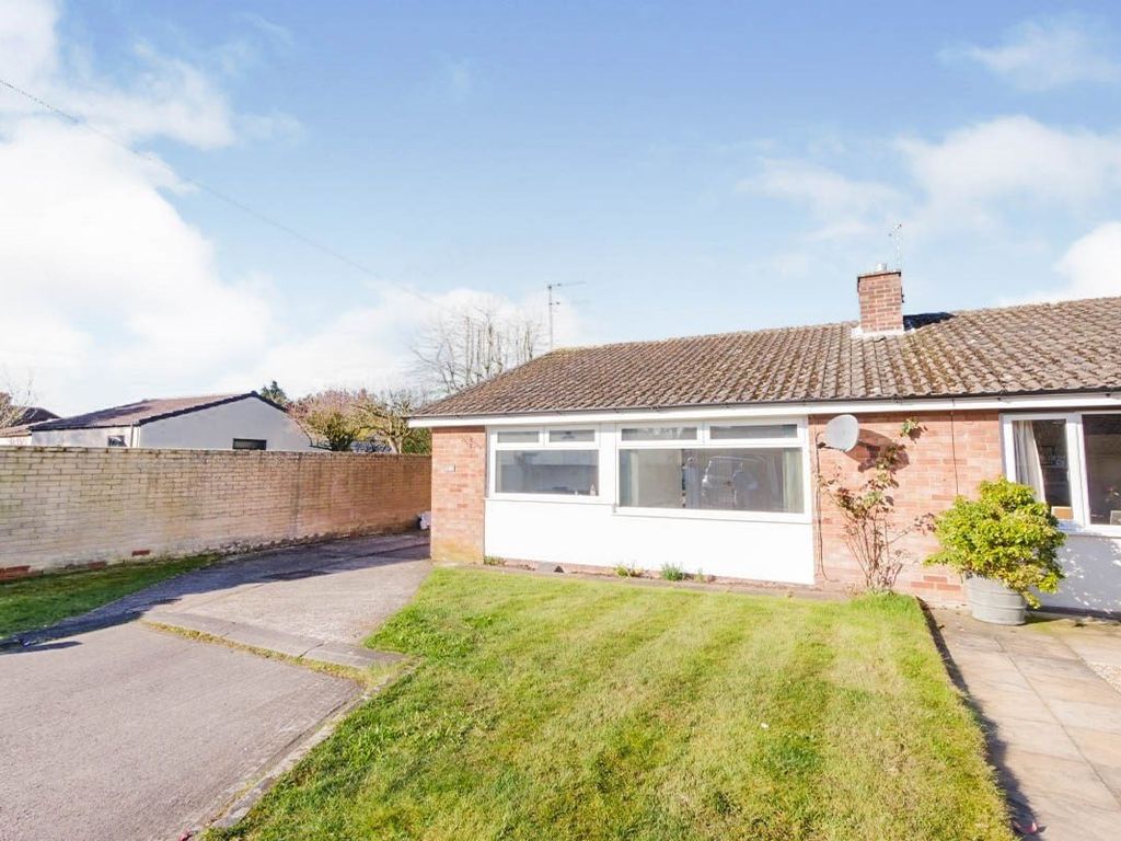2 bed bungalow for sale in Falcon Close, Haxby, York, North Yorkshire