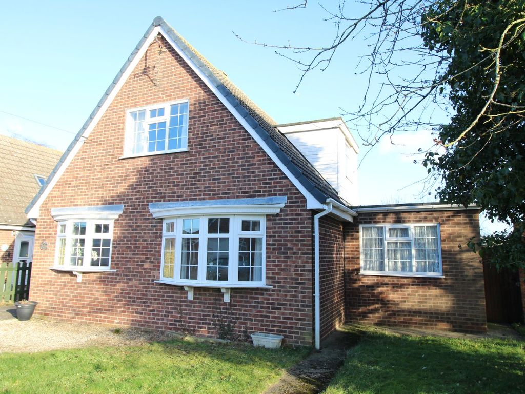 3 bed bungalow for sale in Chestnut Garth, Burton Pidsea, Hull, East