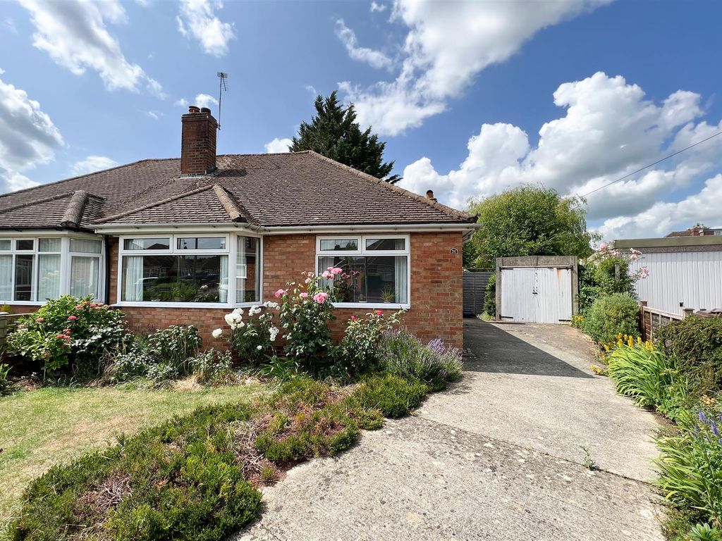 2 bed bungalow for sale in Welland Drive, Cheltenham GL52 Zoopla