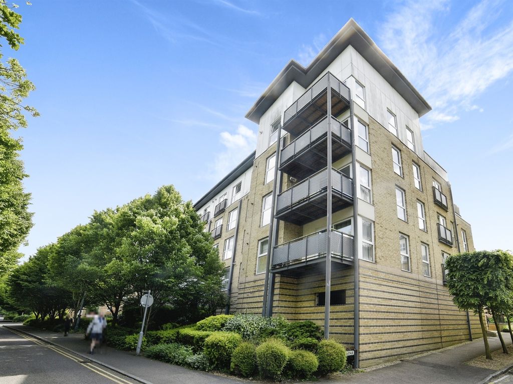 2 bed flat for sale in Metropolitan Station Approach, Watford WD18 Zoopla