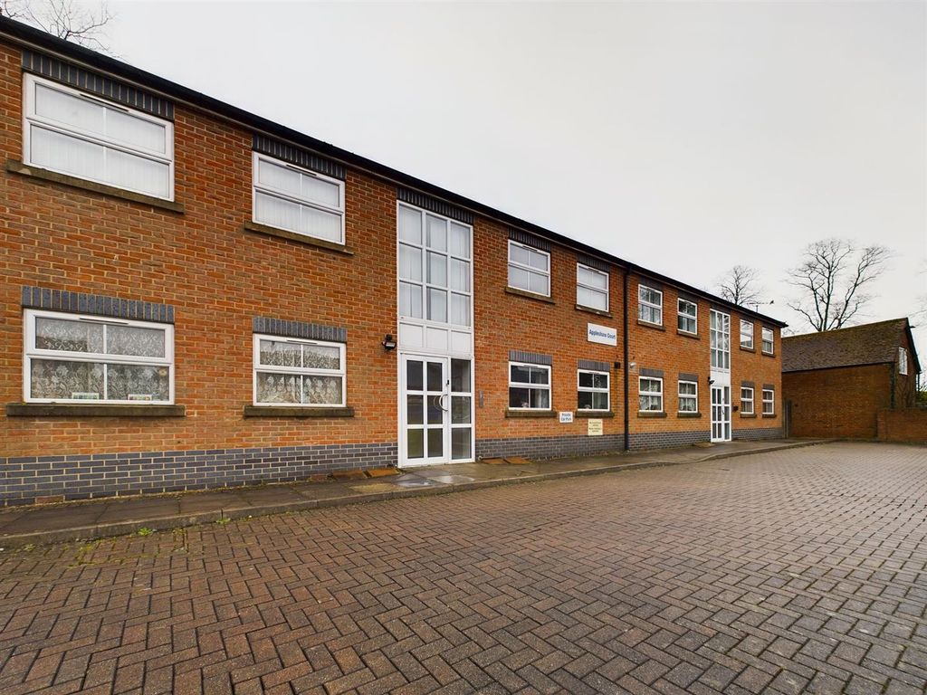 2 bed flat for sale in 2 School Road, Tilehurst, Reading RG31 Zoopla