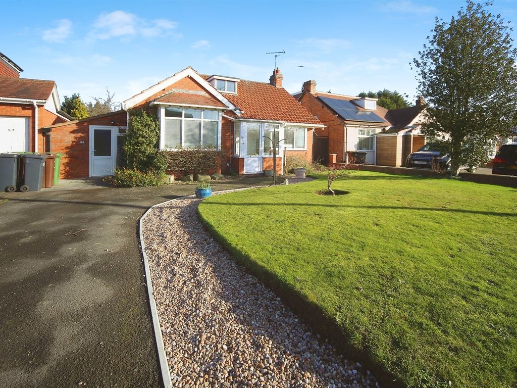 2 bed detached bungalow for sale in Cornyx Lane, Solihull B91, £375,000