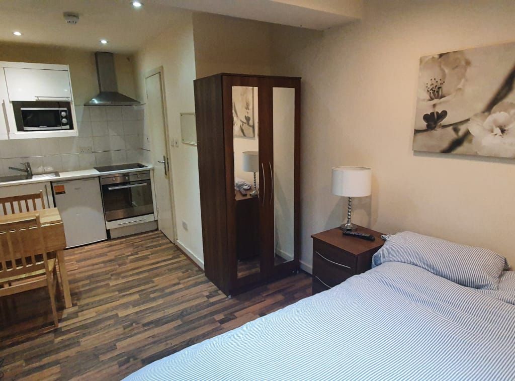 Studio to rent in Chichele Road, Willesden Green NW2, £1,195 pcm Zoopla