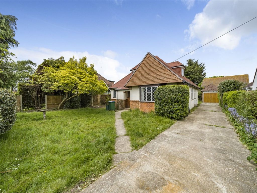 3 bed detached house for sale in Tudor Close, Bognor Regis PO22, £