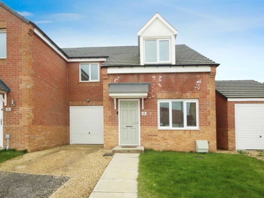 3 bed semidetached house for sale in Hylton Road, Middlesbrough, North