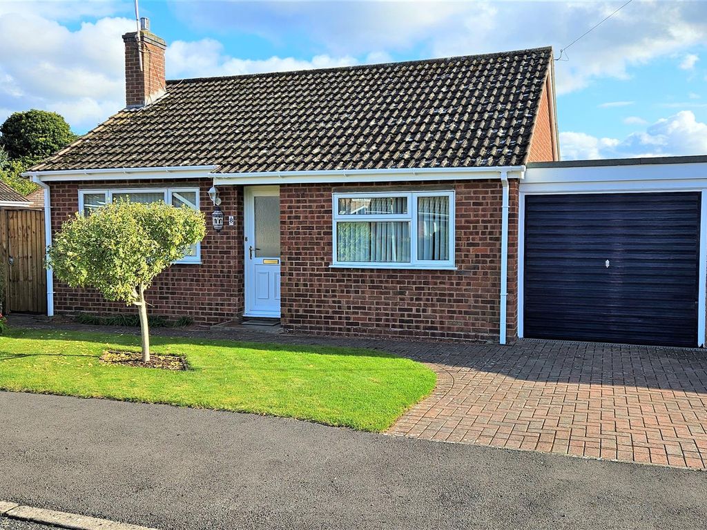 2 bed detached bungalow to rent in Hetherington Close, Kempsey, Worcester WR5, £995 pcm Zoopla