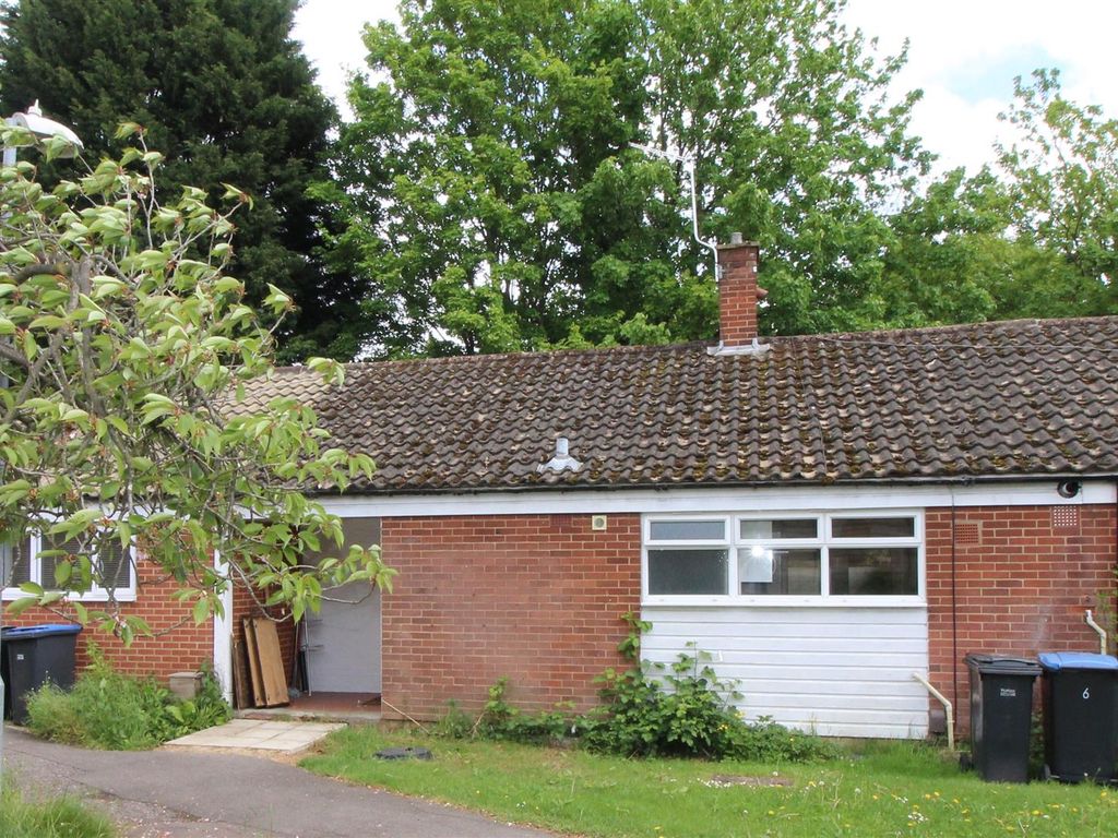 2 bed bungalow to rent in Gilden Close, Harlow CM17 Zoopla
