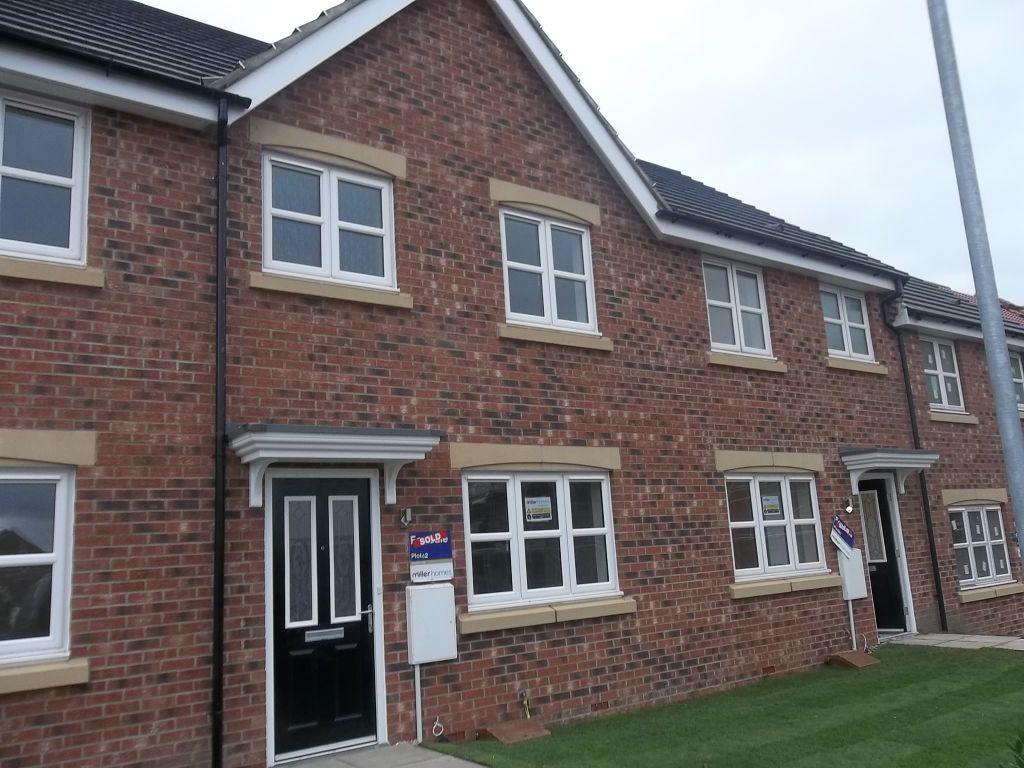 2 bed town house to rent in Brewster Road, Gainsborough DN21, £580 pcm