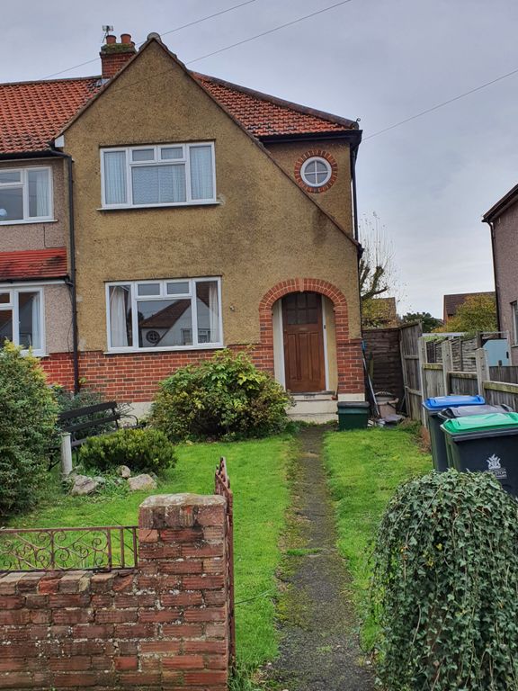 3 bed terraced house for sale in Hartfield Road, Chessington KT9 Zoopla