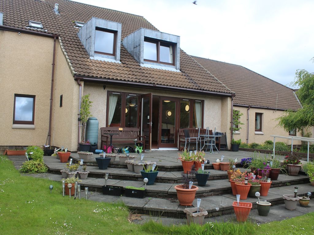 Studio to rent in Gilmour Court, Blair Avenue, Glenrothes KY7, £438 pcm Zoopla