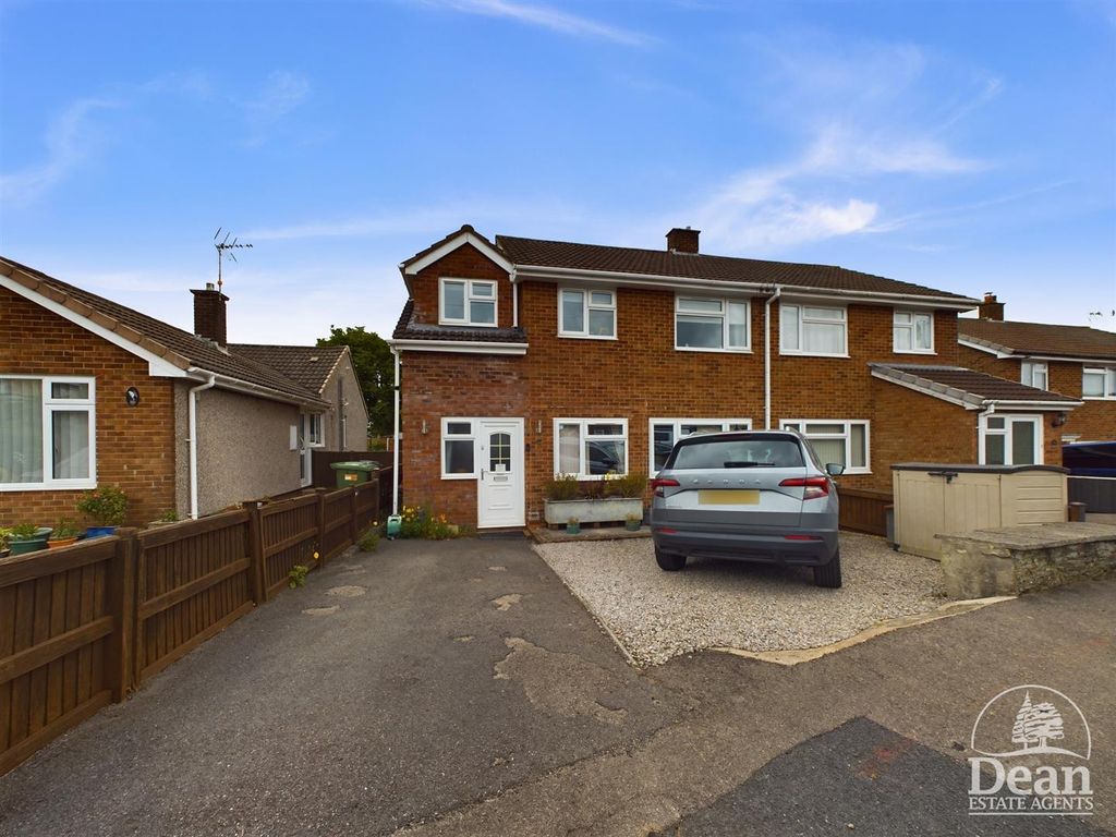 4 bed semidetached house for sale in Darren Road, Five Acres, Coleford