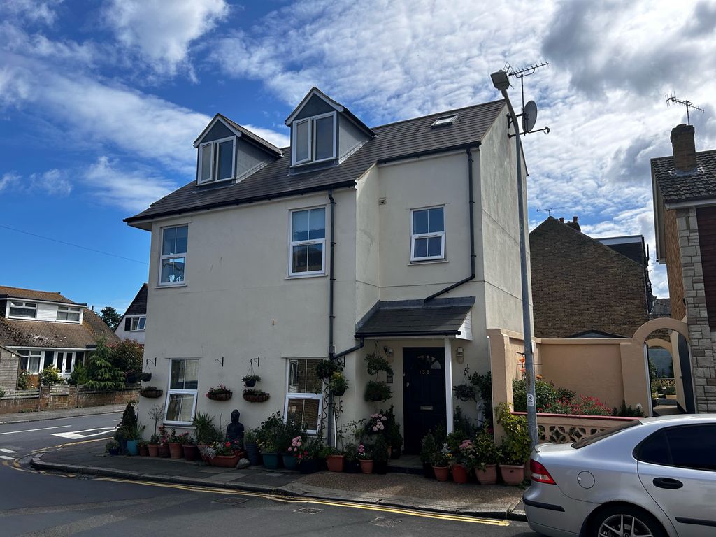 2 bed flat to rent in High Street, Garlinge, Margate CT9 Zoopla