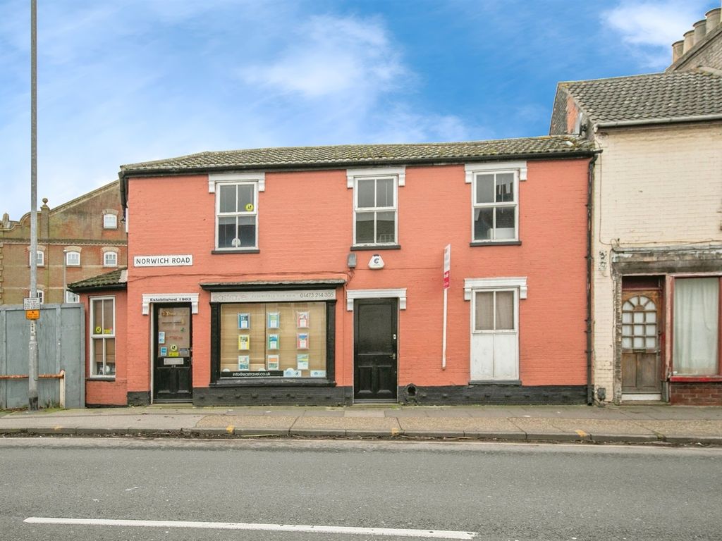 3 bed end terrace house for sale in Norwich Road, Ipswich IP1, £130,000