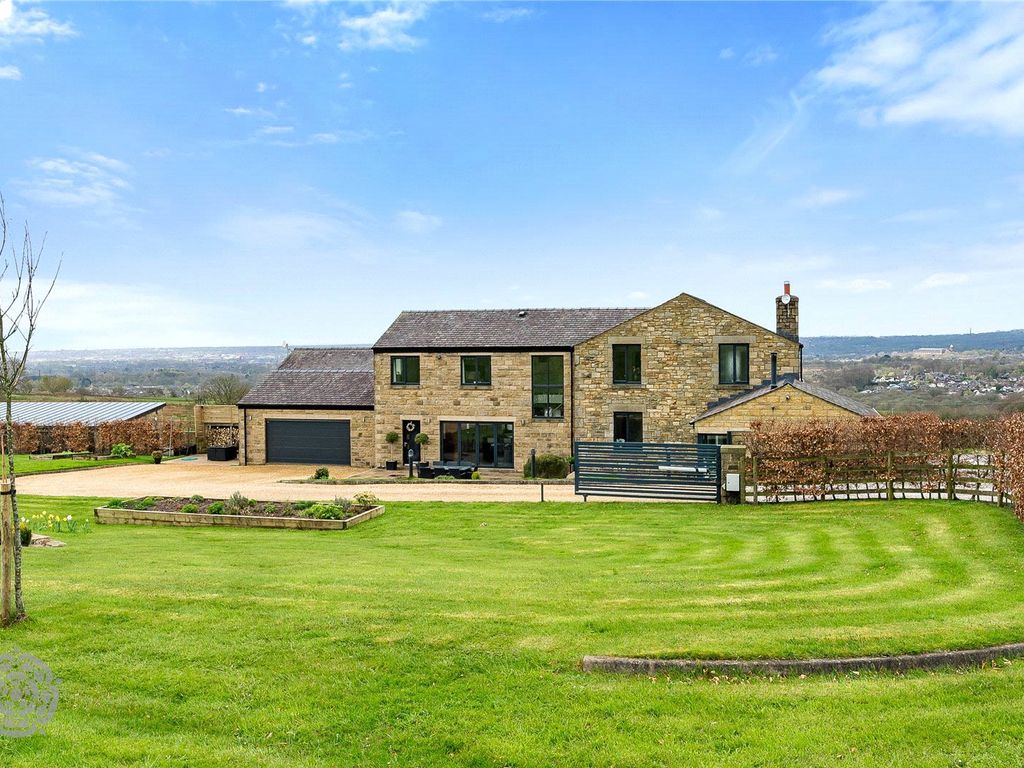 4 bed property for sale in Bradshaw Road, Bolton, Greater Manchester BL2 Zoopla