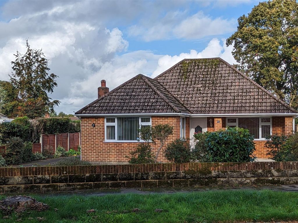 2 bed detached bungalow for sale in Pickard Road, Ferndown BH22, £385,000 Zoopla
