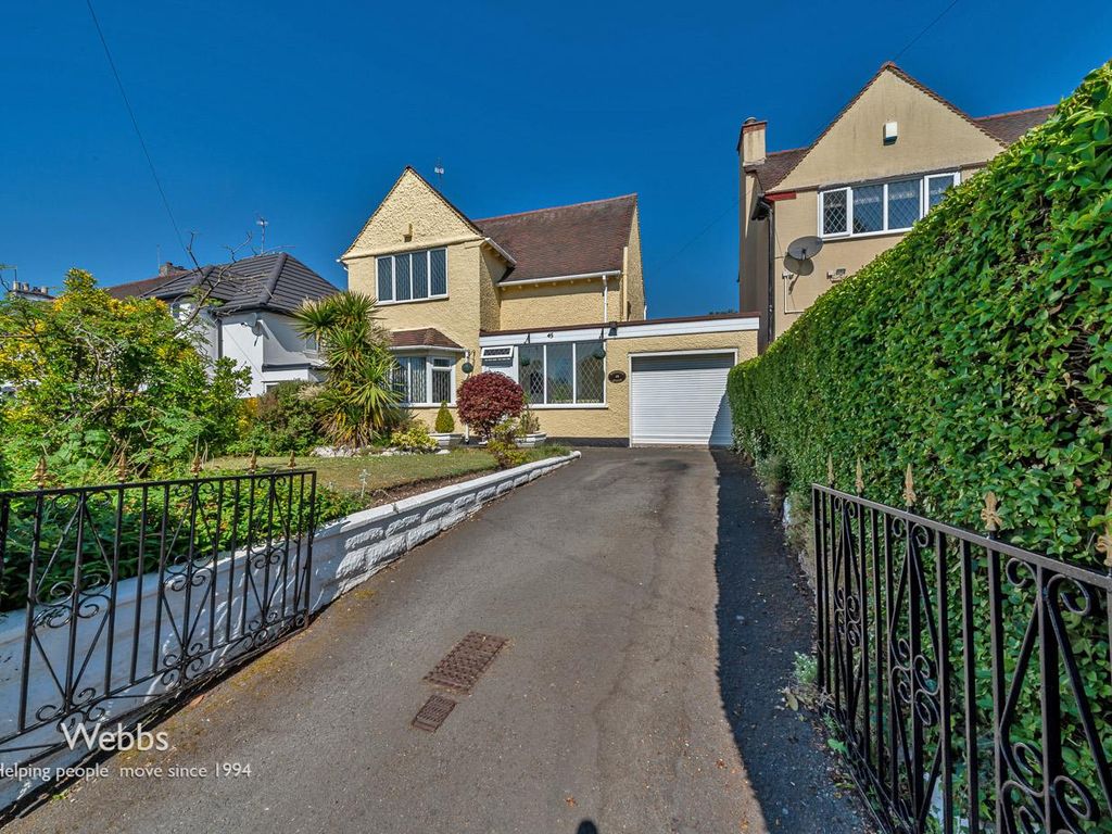 3 bed detached house for sale in Broadstone Avenue, Bloxwich, Walsall