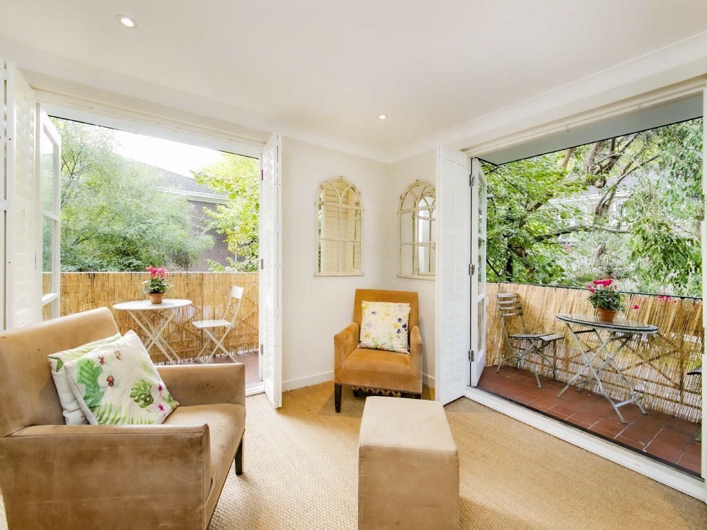 Studio to rent in Brompton Park Crescent SW6 Zoopla