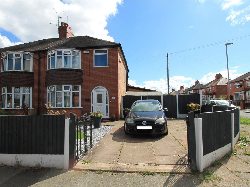 3 bed semidetached house for sale in Jubilee Avenue, Crewe, Cheshire