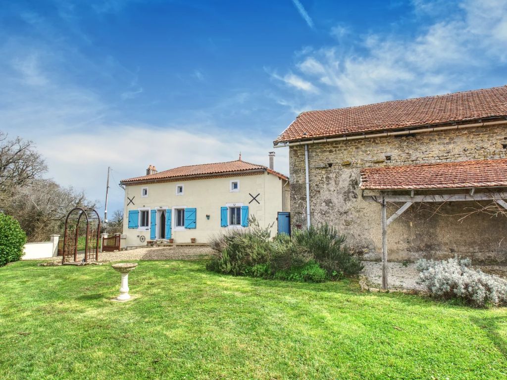 2 bed property for sale in Pleuville, PoitouCharentes, 16490, France
